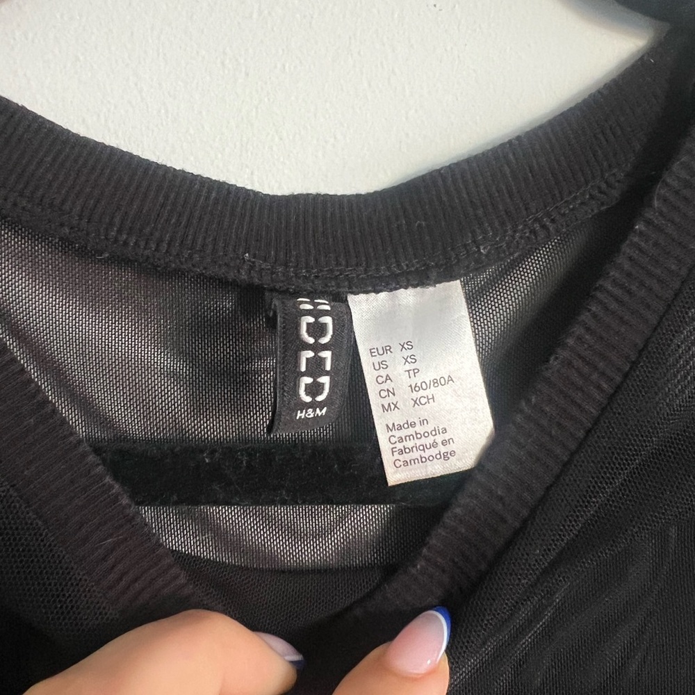 H&M Black Mesh Short Sleeve Top - Picture 2 of 3